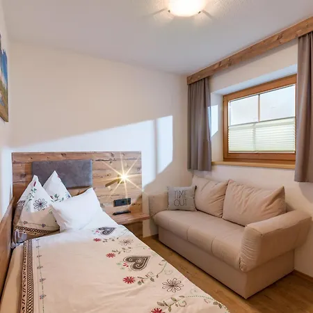 아파트 Exenberger / Smaragd