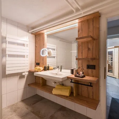 Exenberger / Smaragd 아파트 *